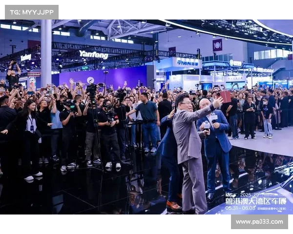 观众人数突破历史新高赛事盛况空前观众热情激增见证精彩时刻