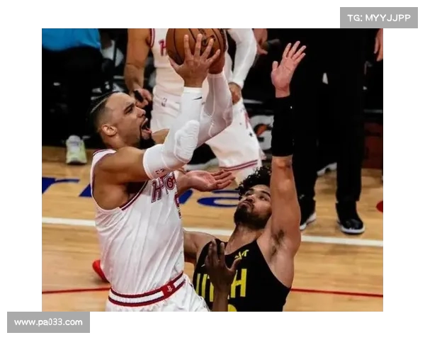NBA半场快攻战术解析：快速反击与防守转换的完美结合