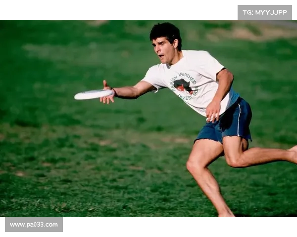 球员精神塑造与团队协作的深度融合：探索体育竞技中的心态与表现